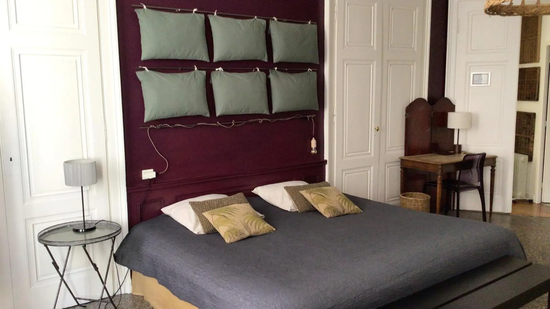Bed & Breakfast Une Nuit Au Second Chambre D Hotes Lyon France